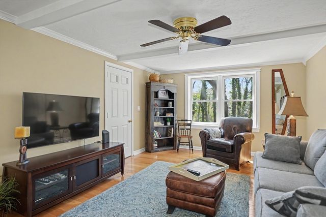 4 Newell Dr, Medfield, MA 02052