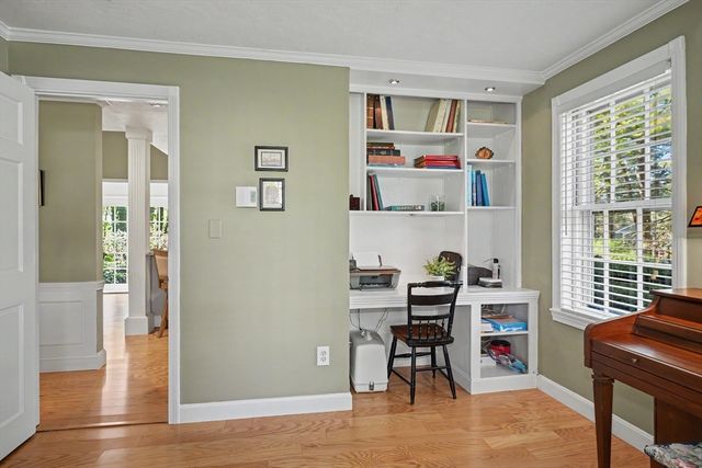 4 Newell Dr, Medfield, MA 02052