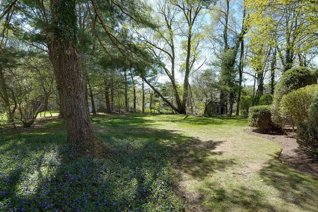 4 Newell Dr, Medfield, MA 02052