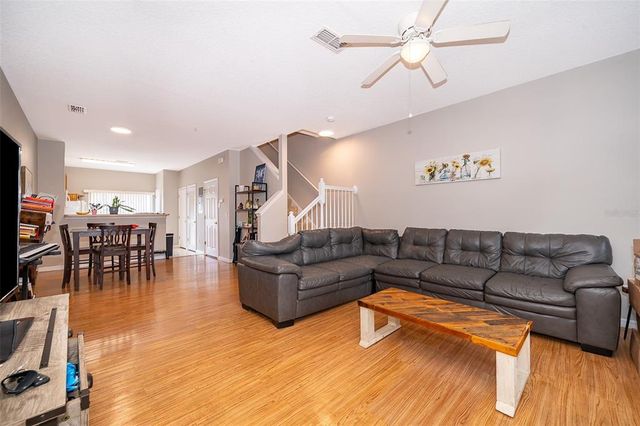 10124 REGENT SQUARE DRIVE 206, Orlando, FL 32825