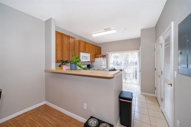 10124 REGENT SQUARE DRIVE 206, Orlando, FL 32825