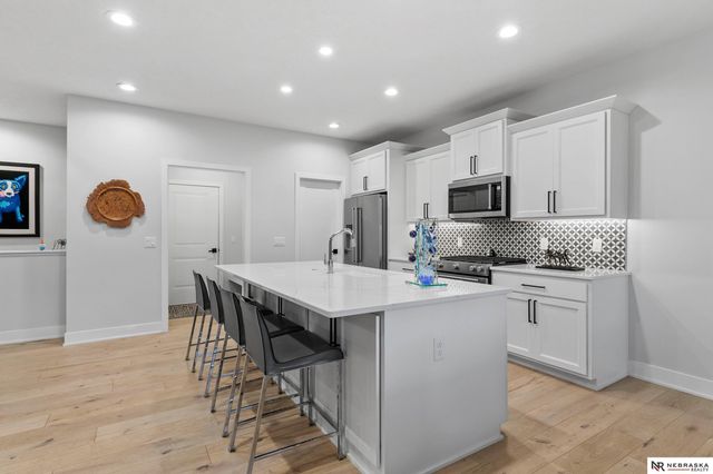 8816 Buckley Creek Road, Lincoln, NE 68520