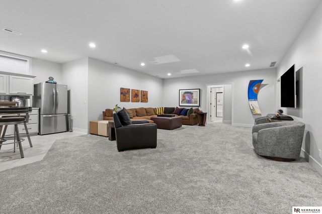 8816 Buckley Creek Road, Lincoln, NE 68520