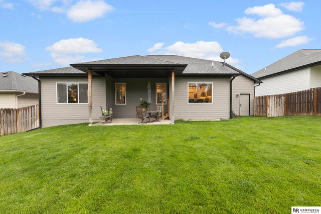 8816 Buckley Creek Road, Lincoln, NE 68520