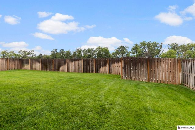 8816 Buckley Creek Road, Lincoln, NE 68520