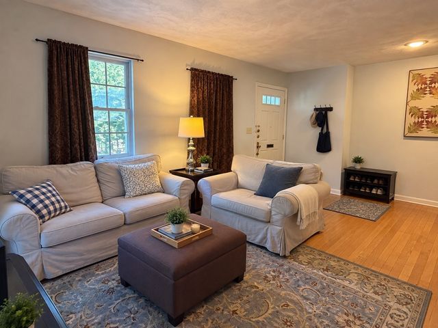 50 Ash Ave A, Somerville, MA 02145