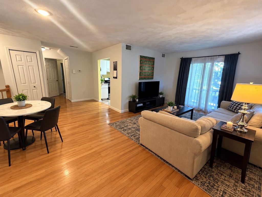 50 Ash Ave A, Somerville, MA 02145