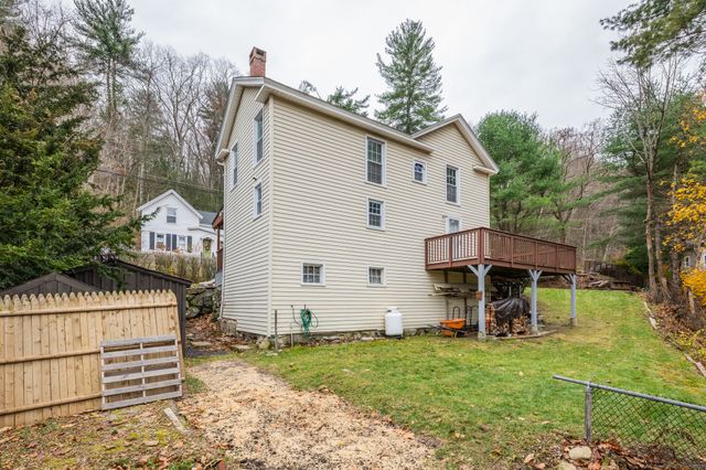 27 High Street, New Hartford, CT 06057