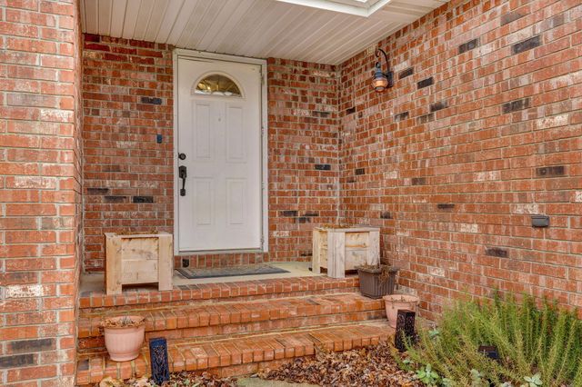 931 Bradford Court, Marshfield, MO 65706