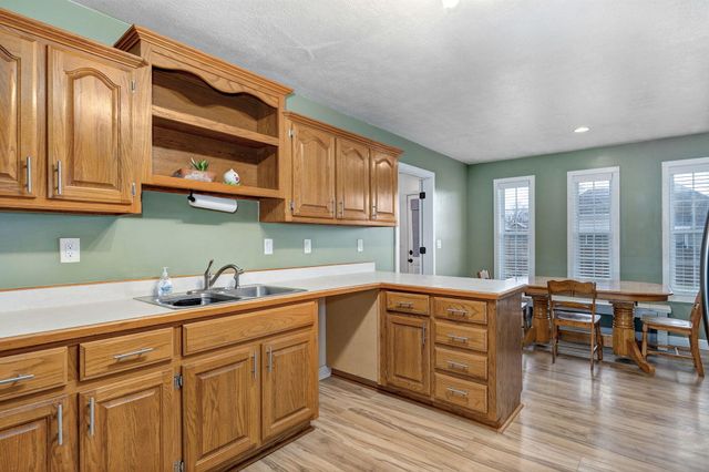 931 Bradford Court, Marshfield, MO 65706