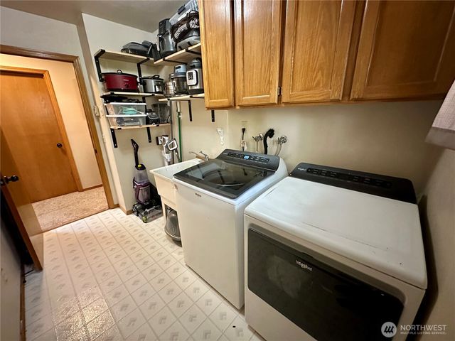 970 N Colony Surf Drive, Lilliwaup, WA 98555