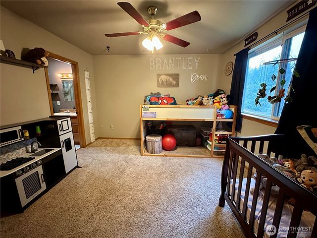 970 N Colony Surf Drive, Lilliwaup, WA 98555