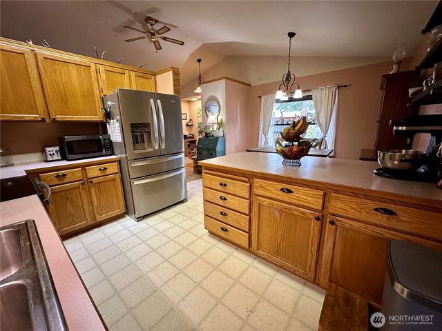 970 N Colony Surf Drive, Lilliwaup, WA 98555