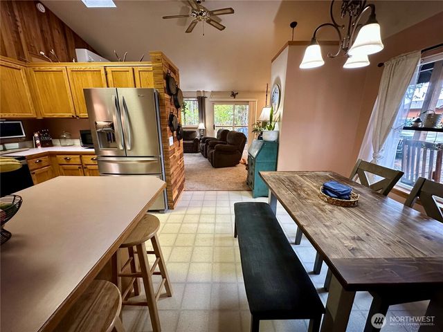 970 N Colony Surf Drive, Lilliwaup, WA 98555