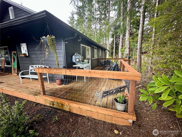 970 N Colony Surf Drive, Lilliwaup, WA 98555