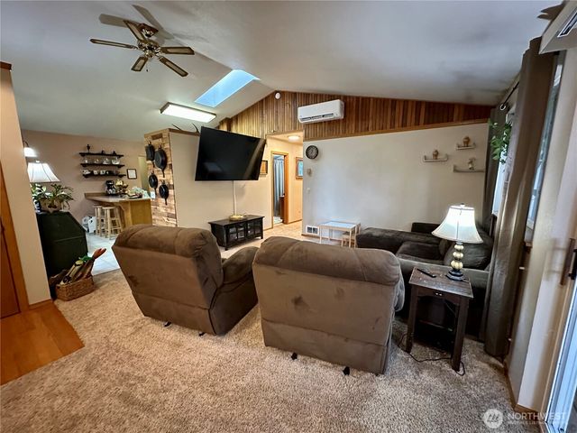 970 N Colony Surf Drive, Lilliwaup, WA 98555