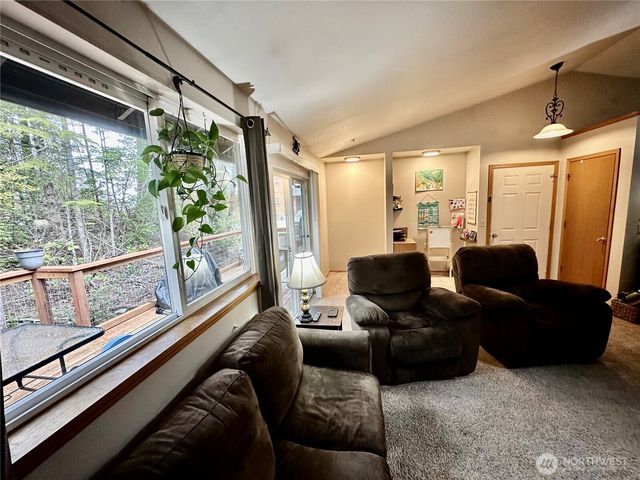 970 N Colony Surf Drive, Lilliwaup, WA 98555