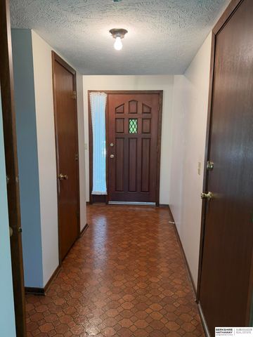 6214 S 150 Street, Omaha, NE 68137