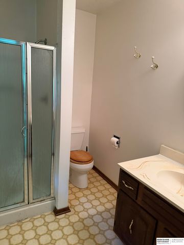 6214 S 150 Street, Omaha, NE 68137