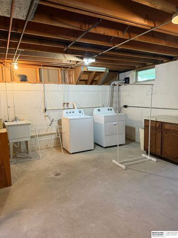 6214 S 150 Street, Omaha, NE 68137