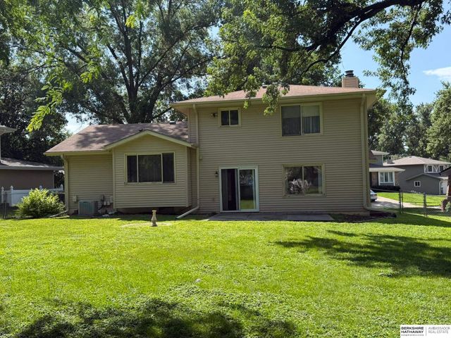 6214 S 150 Street, Omaha, NE 68137