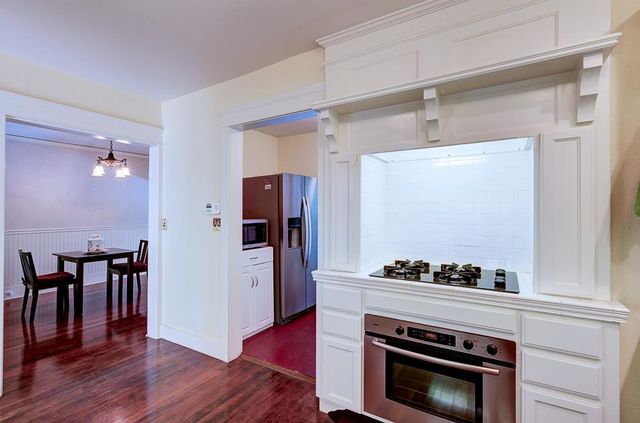 933 E Cambridge Avenue, Fresno, CA 93704