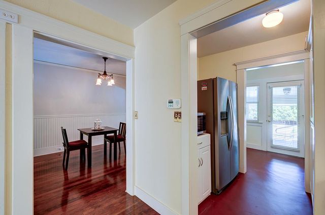 933 E Cambridge Avenue, Fresno, CA 93704