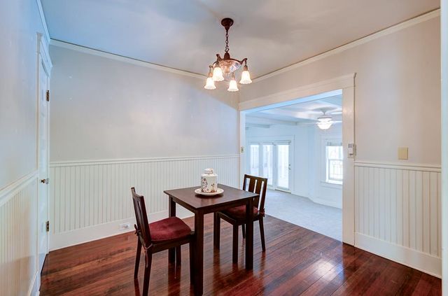 933 E Cambridge Avenue, Fresno, CA 93704