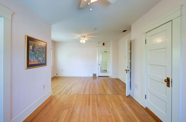 933 E Cambridge Avenue, Fresno, CA 93704