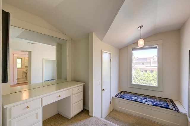 933 E Cambridge Avenue, Fresno, CA 93704