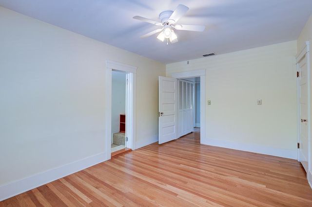 933 E Cambridge Avenue, Fresno, CA 93704