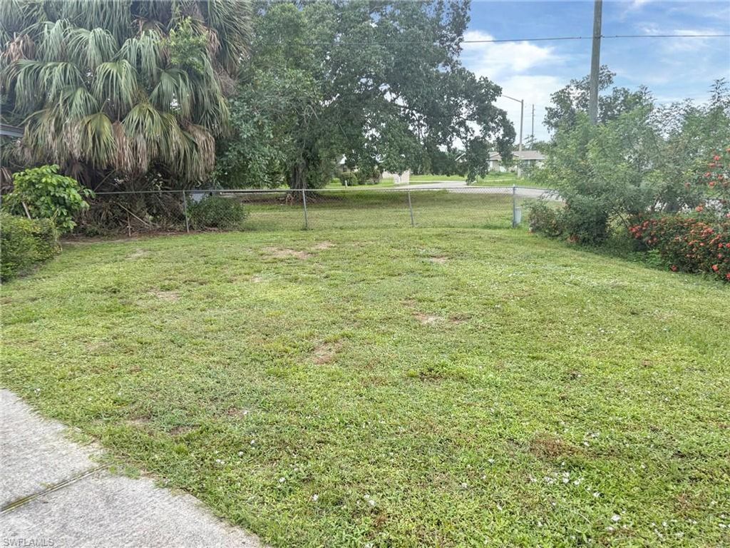 3751 Highland AVE, FORT MYERS, FL 33916 — photo 4