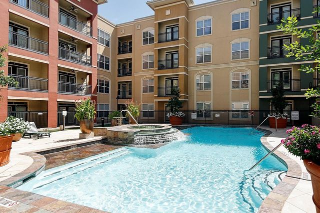 1711 Old Spanish Trail 443, Houston, TX 77054
