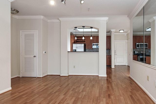 1711 Old Spanish Trail 443, Houston, TX 77054