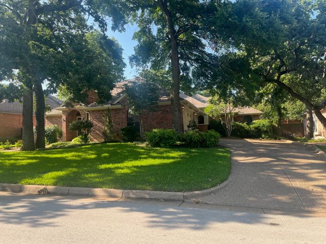 3406 Blue Forest Drive, Arlington, TX 76001