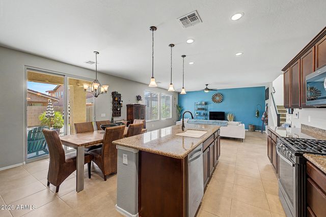 12119 W HIDE Trail, Peoria, AZ 85383