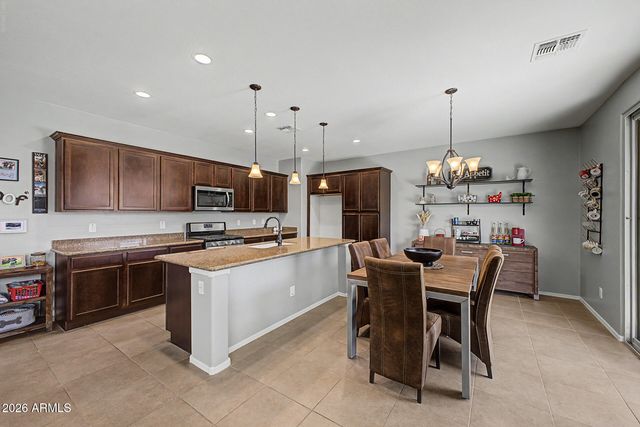 12119 W HIDE Trail, Peoria, AZ 85383