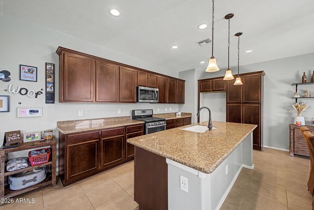 12119 W HIDE Trail, Peoria, AZ 85383