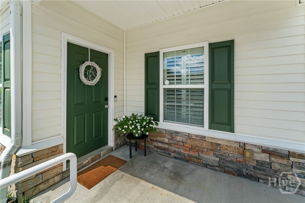 Image 5 of property listing at 88 Travertine Circle, Savannah, GA 31419