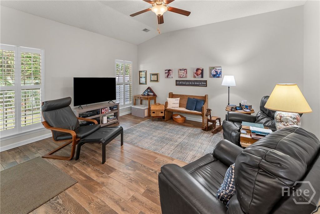 Image 7 of property listing at 88 Travertine Circle, Savannah, GA 31419