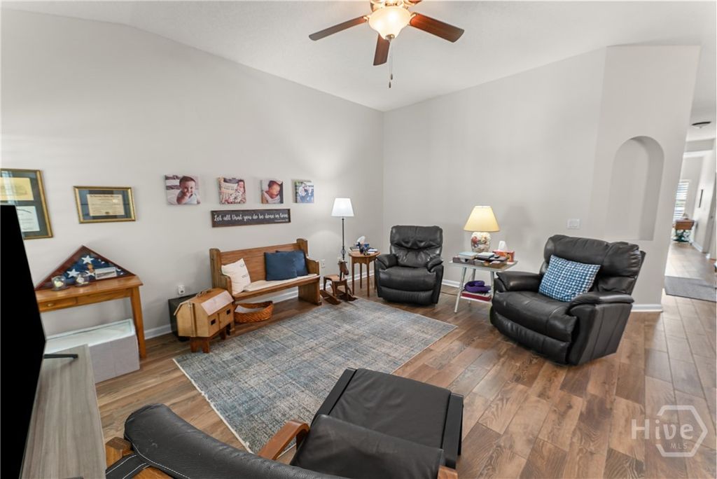Image 8 of property listing at 88 Travertine Circle, Savannah, GA 31419