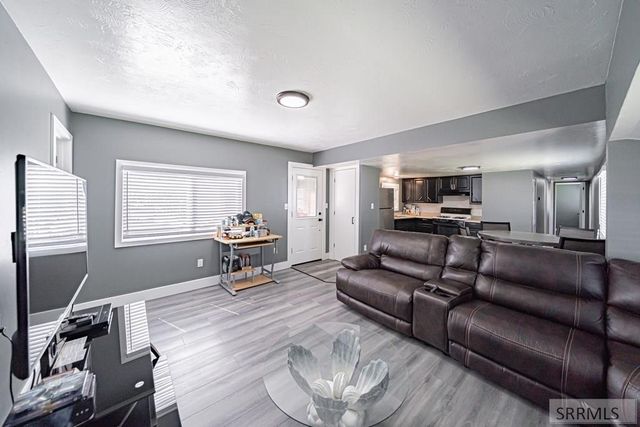 3490 E Elswood Drive, Idaho Falls, ID 83402