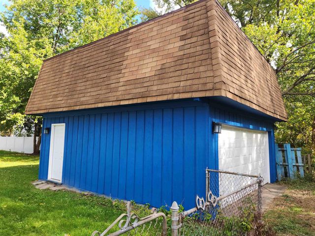 77 Hubbard Street, Mt Clemens, MI 48043