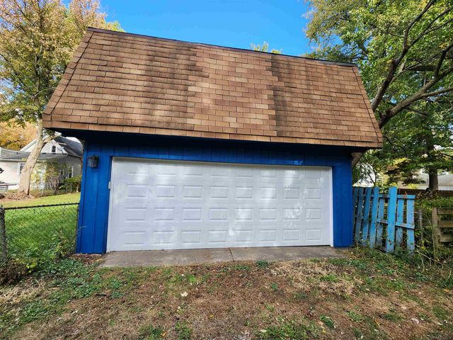 77 Hubbard Street, Mt Clemens, MI 48043