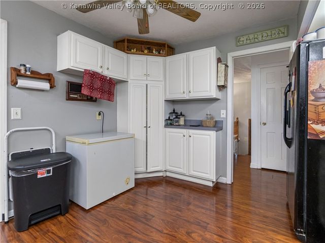 9 Brentwood Circle, Nitro, WV 25143