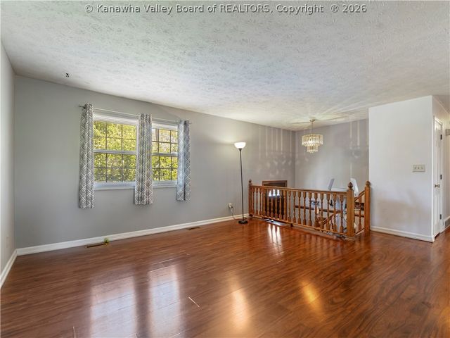 9 Brentwood Circle, Nitro, WV 25143