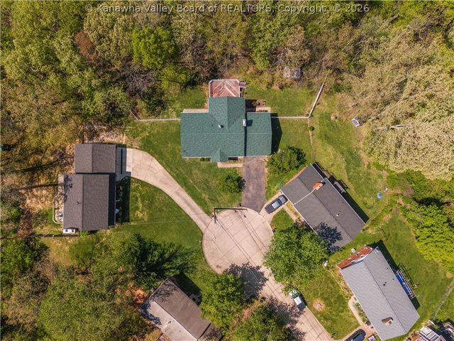 9 Brentwood Circle, Nitro, WV 25143
