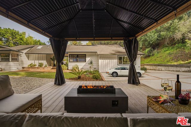 3633 Wrightwood Drive, Studio City, CA 91604