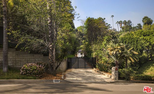 3633 Wrightwood Drive, Studio City, CA 91604