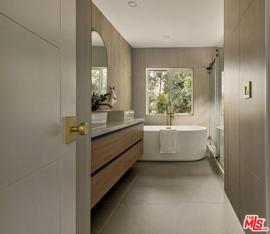 3633 Wrightwood Drive, Studio City, CA 91604